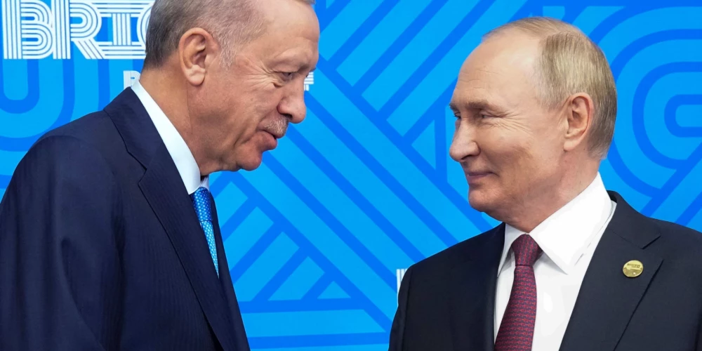 Президент России Владимир Путин встречается с президентом Турции Реджепом Тайипом Эрдоганом на полях саммита БРИКС в Казани 23 октября 2024 года.
