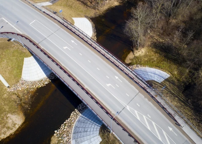 В Латвии воруют перила мостов - ущерб от подобного вандализма составляет сотни тысяч