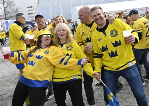 Zviedrijas hokeja fani pārsvarā neatsaka sev alu, bet citu valstu līdzjutēji padomā divreiz.