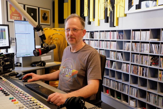 "Mana nonākšana te bija likteņa nejaušība," - Roberts Buivids jau 30 gadu strādā Latvijas Radio