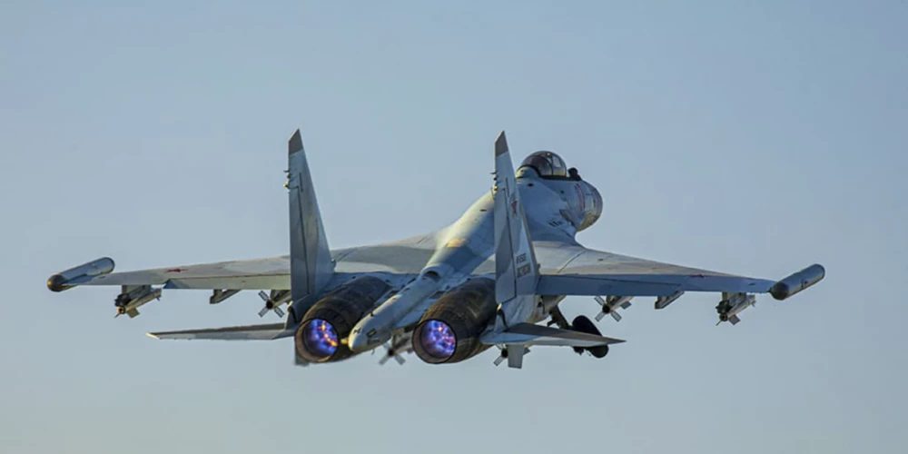 Krievijas iznīcinātājs Su-35