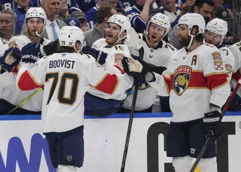 Floridas "Panthers" hokejisti pārliecinoši soļo pretī otrajam Stenlija kausa pusfinālam pēc kārtas.