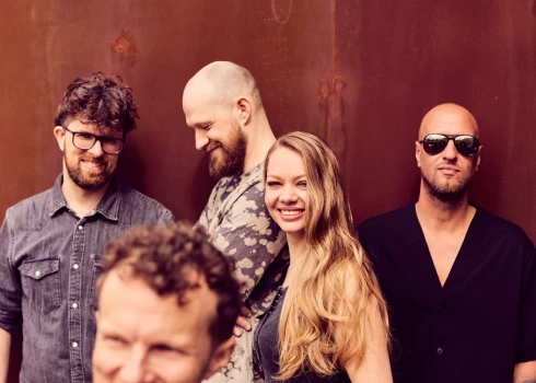 Grupa “The Sound Poets” ziņo par sava jaunākā singla “Tavi vārdi vētru iesēj” iznākšanu.