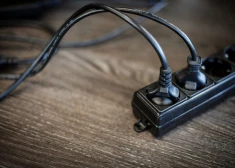 Pusaudzis guvis elektrotraumu, skarot mājdzīvnieka sagrauztus vadus