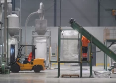 "Eurostat": Latvijā martā kritusies rūpniecības produkcijas izlaide, Igaunijai un Lietuvai klājies labāk