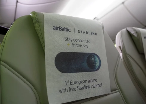 10 самолетов латвийской национальной авиакомпании airBaltic оснащены системой подключения к интернету Starlink от SpaceX. 