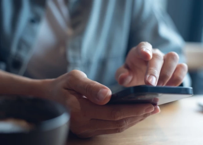 "Bite Latvija" brīdina par telefonkrāpnieku sarežģītām manipulācijām datu izkrāpšanai