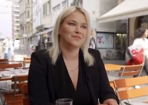 Igauņu dziedātāja Trīnu Kivilāna.