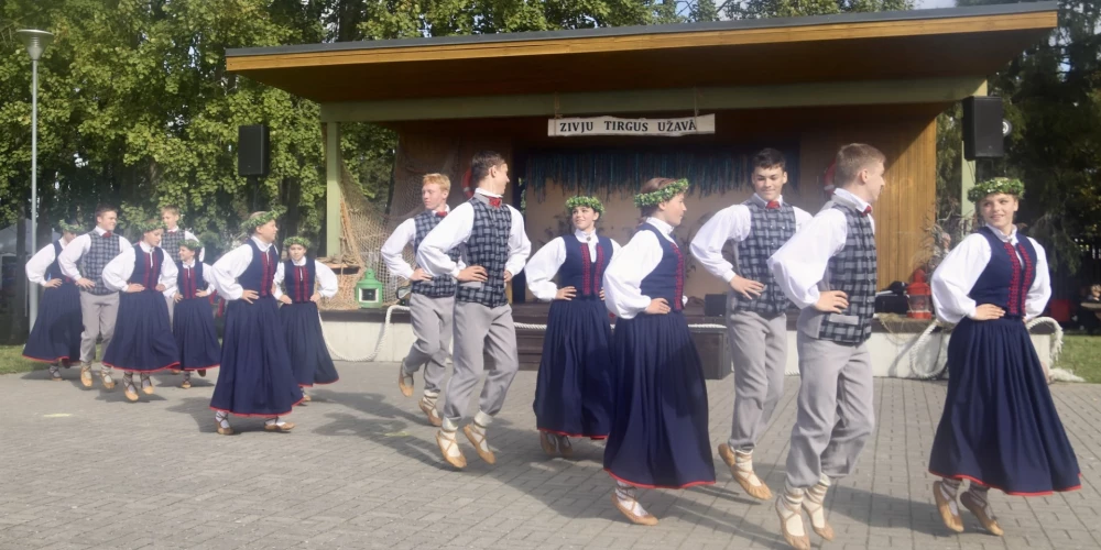 Uz Ventspils novada domes 15 deputātu vietām pretendē 93 kandidāti no četriem sarakstiem.