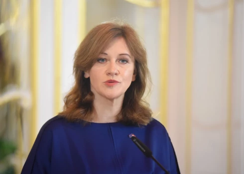 Saeimas priekšsēdētājas biedre Zanda Kalniņa-Lukaševica piedalās preses konferencē pēc tikšanās ar Eiropas Padomes Parlamentārās asamblejas prezidentu Saeimas namā.