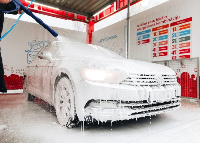 Rīgā aizturēts sērijveida zaglis, kurš "aptīrīja" pašapkalpošanās automazgātaves