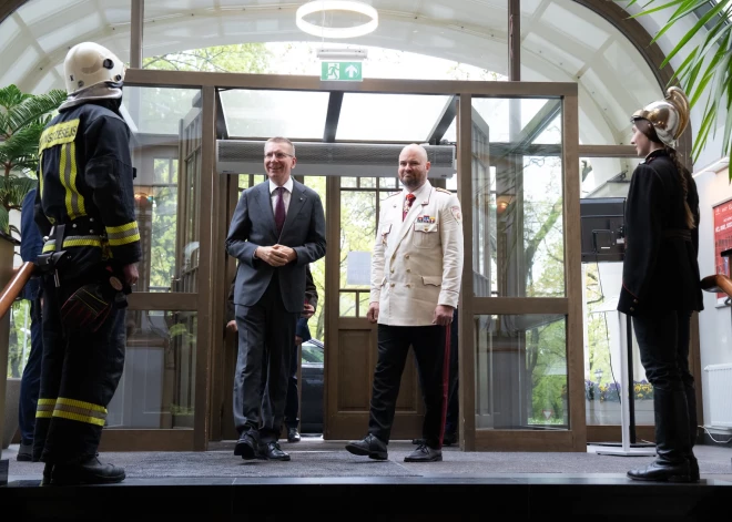 Valsts prezidenta Edgara Rinkēviča dalība Valsts ugunsdzēsības un glābšanas dienesta apbalvošanas pasākumā par godu ugunsdzēsības Latvijā 160. gadadienai.