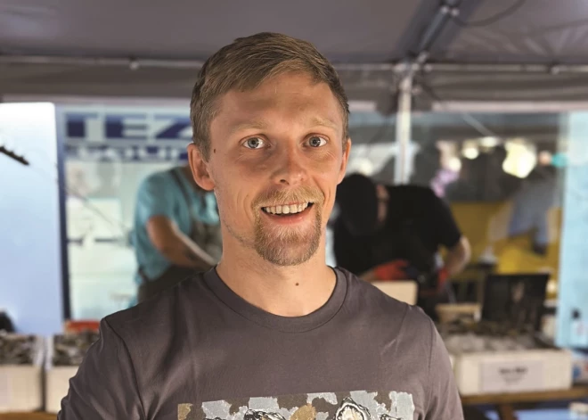 Kā iemīlēt austeres: Renārs Purmalis un viņa ceļš uz pasaules labākā austeru vērēja titulu