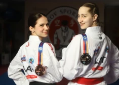 Beata Girvica un Aleksandra Mihailova: "Latvija ir stipra valsts!" — Eiropas karatē čempionāta medaļnieces par ceļu uz panākumiem. FOTO