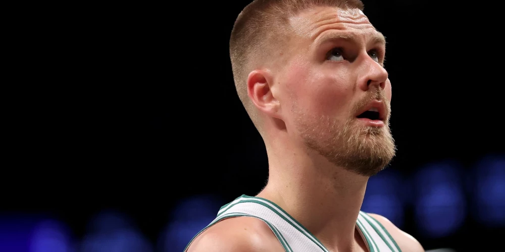 Porziņģis apstiprināja, ka ir saņēmis komandas ārstu atļauju spēlēt katrā sērijas ar "Knicks" spēlē un ka viņš neriskē ar komplikācijām, dodoties laukumā.