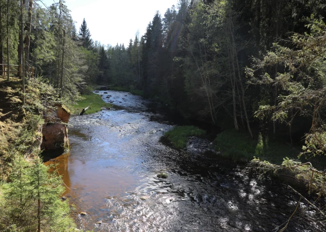Paaugstinoties ūdens līmenim, iespējams laivot pa Amatu