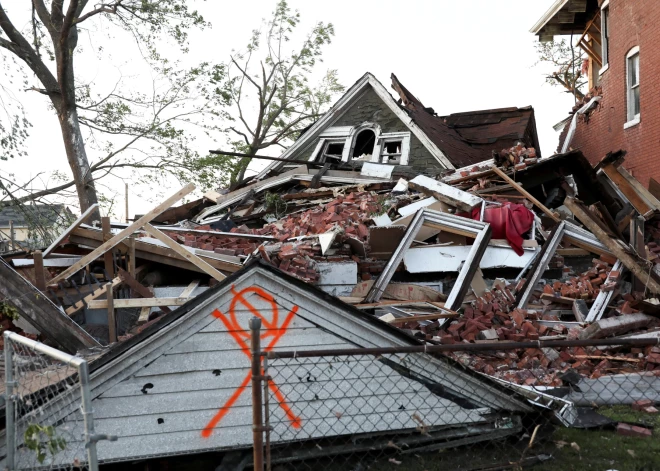 Tornado divos ASV dienvidu štatos gājuši bojā vismaz 20 cilvēki