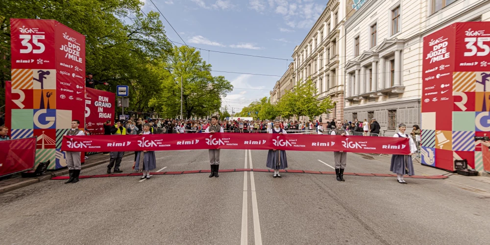 Visu laiku lielākajam "Rimi" Rīgas maratonam dažādās distancēs reģistrējušies 40 122 dalībnieki no 109 valstīm. 
