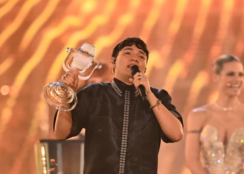 Austrija izcīna uzvaru "Eirovīzijas" dziesmu konkursā.