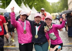 Lietus nespēj apturēt skriešanas svētkus – "Rimi" Rīgas maratons pārspēj rekordus