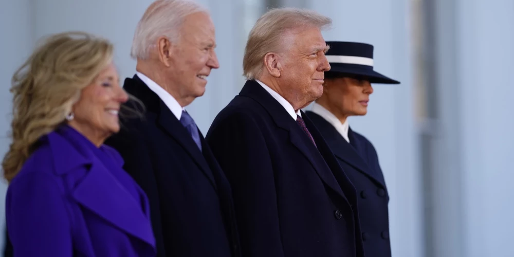 Donalds Tramps nosūtījis labas veselības vēlējumus Džo Baidenam.