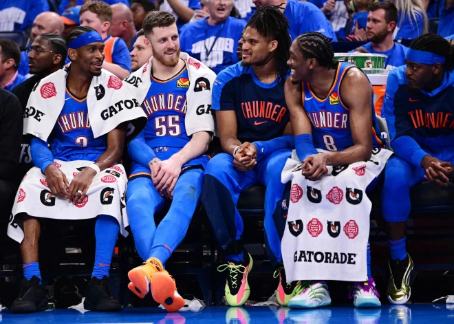 "Thunder" grauj septītajā spēlē un aizsūta Jokiču ar "Nuggets" atvaļinājumā