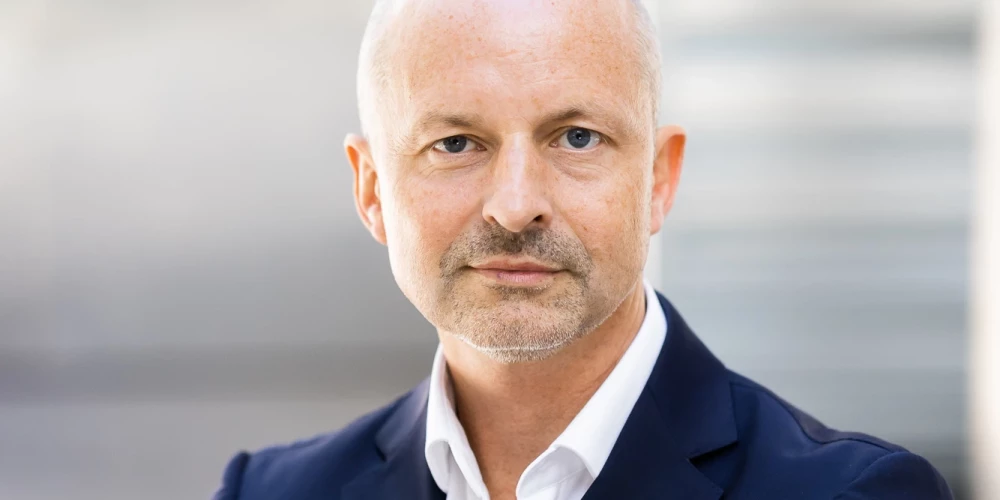 Matīsam Paeglem ir ievērojama starptautiska pieredze korporatīvo finanšu, enerģētikas un infrastruktūras investīciju jomā. 