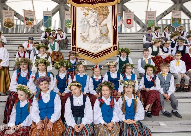 Madonas novads ies gājiena priekšgalā XIII Latvijas Skolu jaunatnes dziesmu un deju svētkos