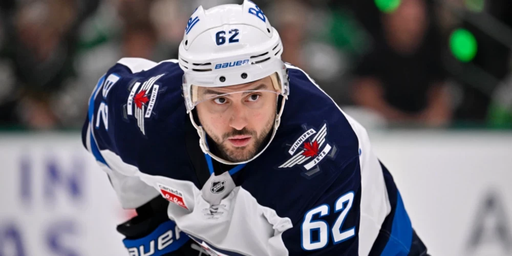 Šveices izlasei pasaules hokeja čempionātā pievienosies NHL kluba "Jets" uzbrucējs Nīderreiters.