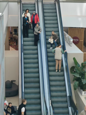 "Prāta vētras" jaunā albuma atklāšanas svētki bija īpašs notikums grupas taustiņinstrumentālista Māra Mihelsona un viņa sievas Lauras mazajai meitiņai Adelei,