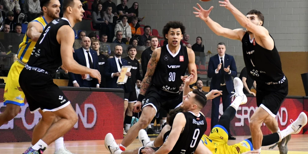 "VEF Rīga" pēc uzvaras nonāk soļa attālumā no uzvaras LBL finālsērijā. 