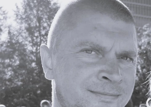 Jānis pazuda 1. maijā pie Rumbulas, kad Daugavā apgāzās laiva ar trim cilvēkiem.