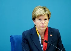 Браже: при помощи санкций нужно лишить Россию доступа к деньгам, технологиям и дружбе
