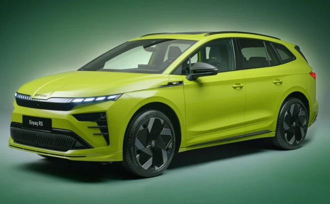 Mamba Green krāsa pieejama tikai RS sērijas automašīnām.
