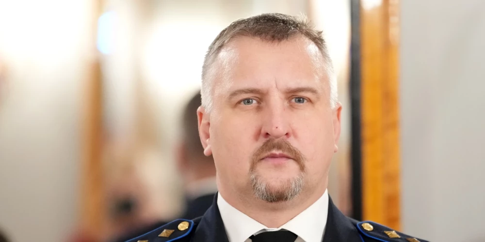 Nacionālo bruņoto spēku Nodrošinājuma pavēlniecības komandieris pulkvežleitnants Jevgeņijs Kazenko.