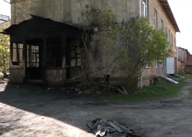 "Все летало, трещало, пламя было повсюду": подросток в Лимбажи устроил опасный пожар