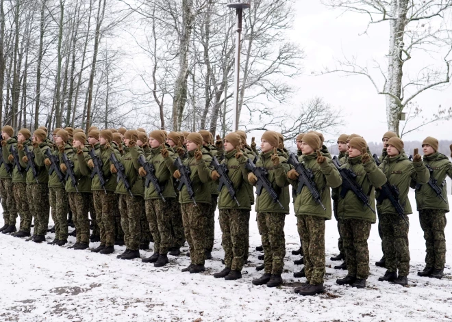 "При нынешней тенденции добровольцы скоро закончатся": латвийская демография угрожает обороне страны