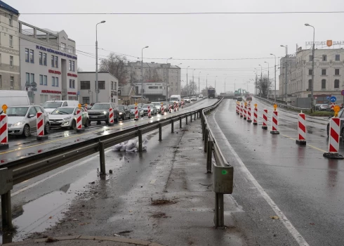 Jorģa Zemitāna tilta remontdarbi.