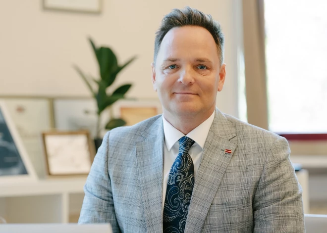 Raivis Kronbergs: uz kara takas pret birokrātiju