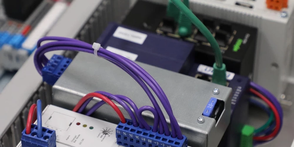 Jūrmalā reģistrētais uzņēmums piegādāja Krievijai arī "Wago Kontakttechnik" rūpniecības automatizācijas vadības paneļus.
