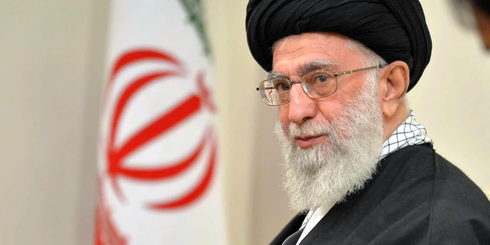 Liegt Irānai tiesības uz urāna bagātināšanu būtu "liela kļūda", norāda Irānas augstais līderis ajatolla Ali Hamenei.