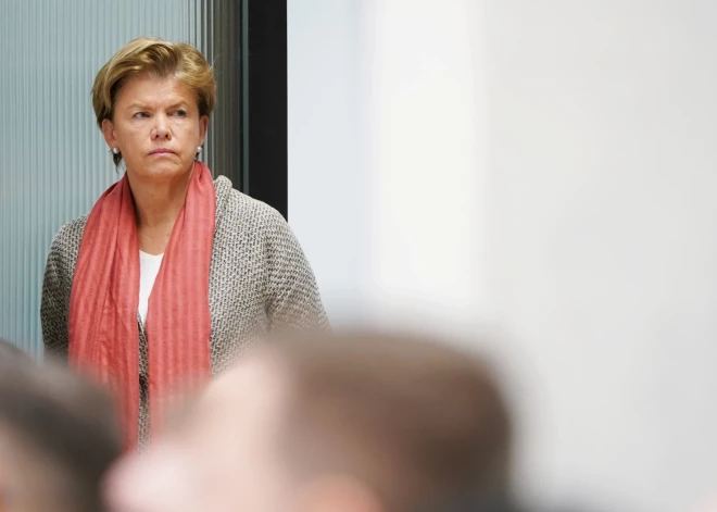 ES sankcijas turpinās graut Krievijas brūkošo ekonomiku, norāda Braže