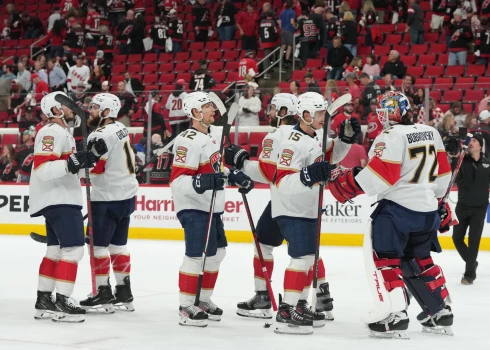 Floridas "Panthers" komanda otrdien bez latviešu aizsarga Uvja Jāņa Balinska pieteikumā izcīnīja uzvaru Nacionālās hokeja līgas Stenlija kausa pusfināla pirmajā spēlē.