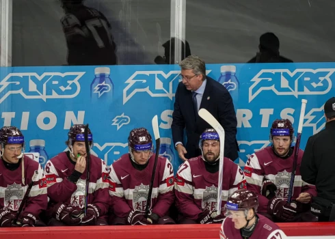 Harija Vītoliņa vadībā (priekšplānā) desmitā vieta ir atkārtoti sliktākais rezultāts pasaules čempionātos.