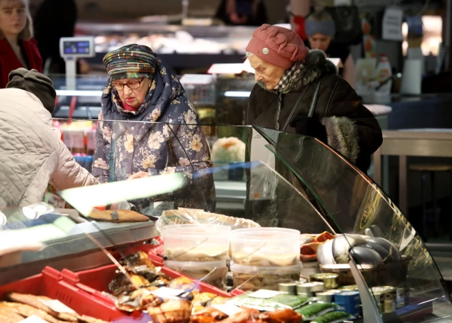 Почему в Латвии такие дорогие продукты питания? Фермеры считают, что цены можно понизить хоть завтра