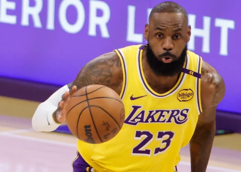 Basketbola leģenda Lebrons Džeimss tagad varēs sevi dēvēt par doktoru. 