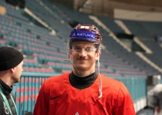 Filips Buncis pasaules čempionāta grupu turnīrā starp labākajiem iemetienos