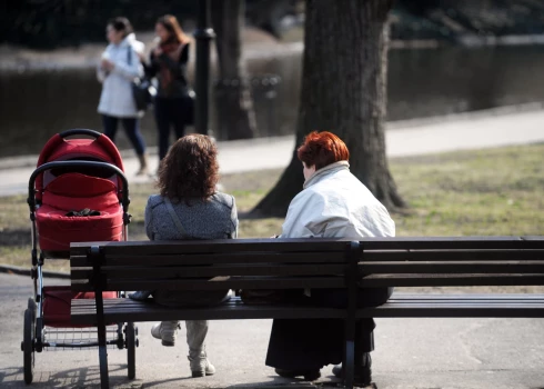 Rīgā varētu palielināt piedzimšanas pabalstus visiem jaundzimušajiem. 
