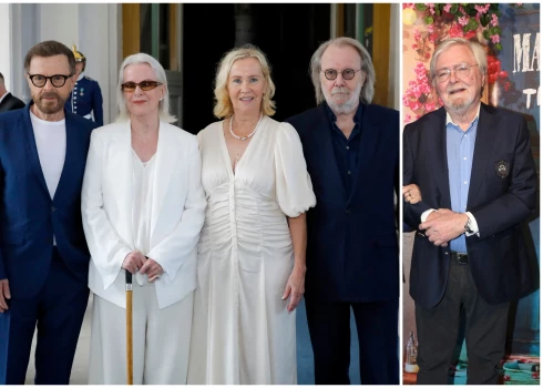 Grupa "ABBA" 2024. gadā un viņu skaņu inženieris Maikls B. Tretovs.