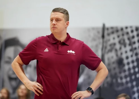 Gulbis šosezon aizveda "VEF Rīga" komandu līdz uzvarai Latvijas-Igaunijas basketbola līgā.